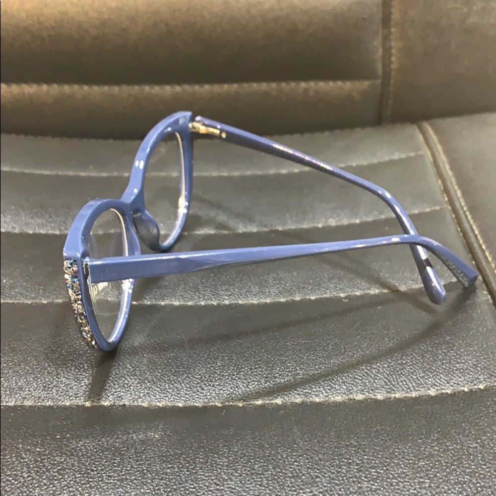 Glasses - Picture 2 of 2